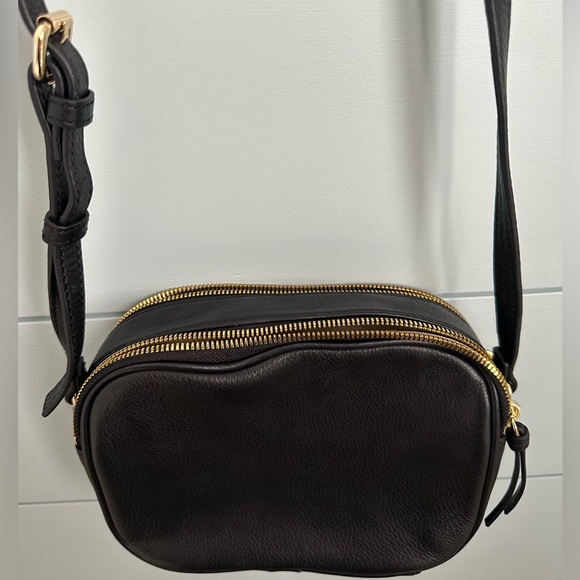 NWT! Mark & Graham Gold and Black Leather Crossbody w/beige interior - Picture 1 of 6